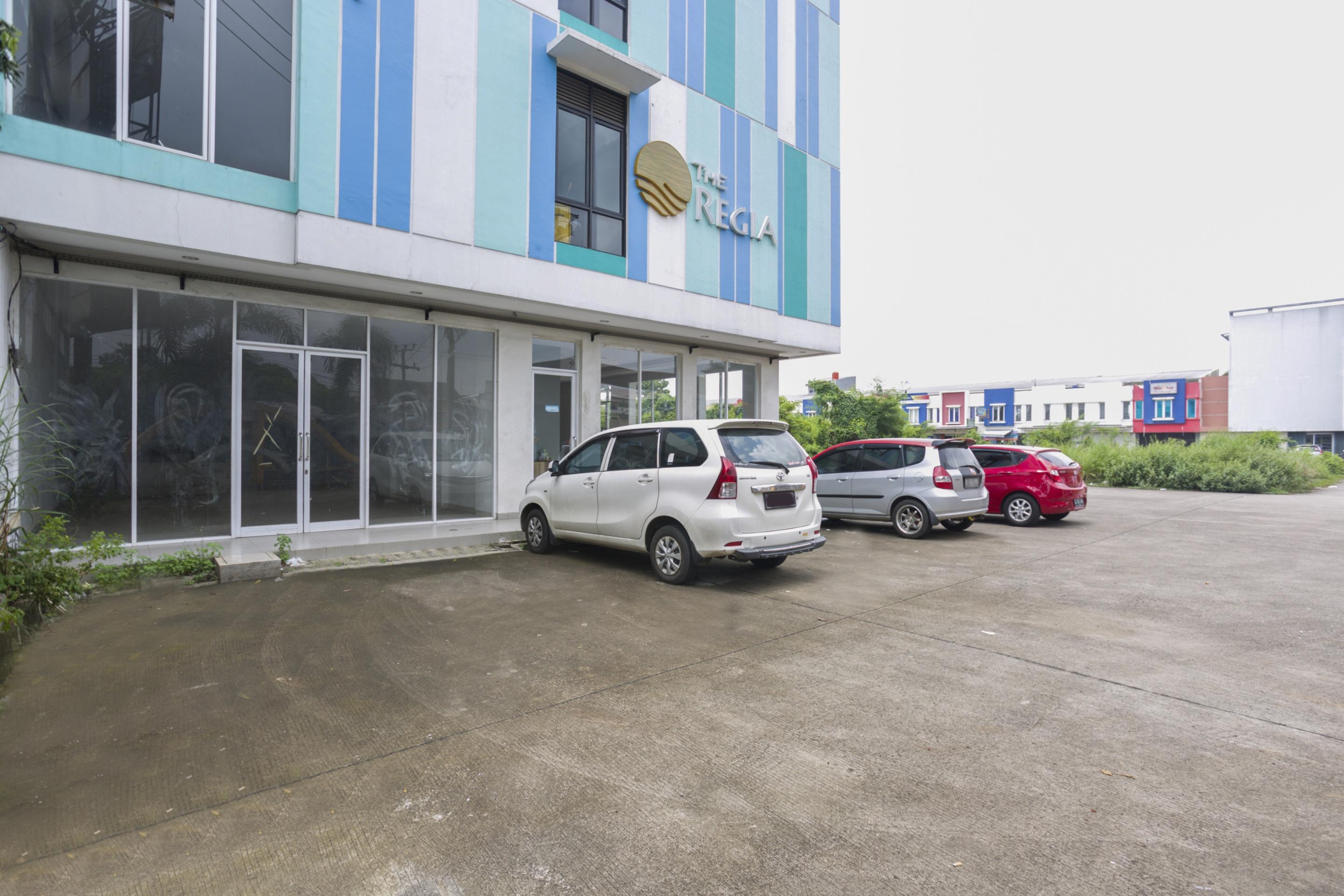 Collection O Bekasi Timur Near Gedung Juang Formerly Regia Tambun Extérieur photo